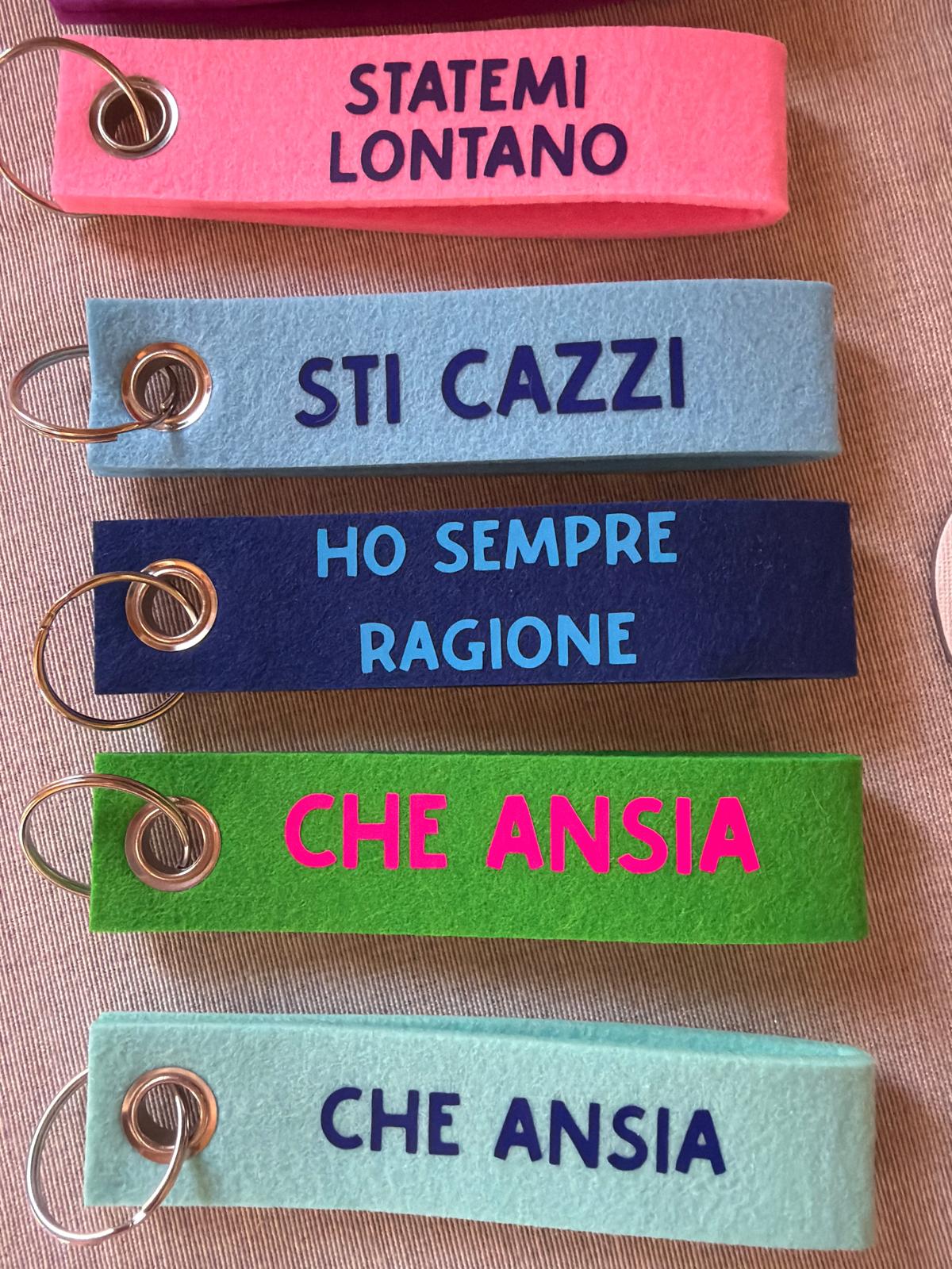 portachiavi ironici con frase e scritta divertente