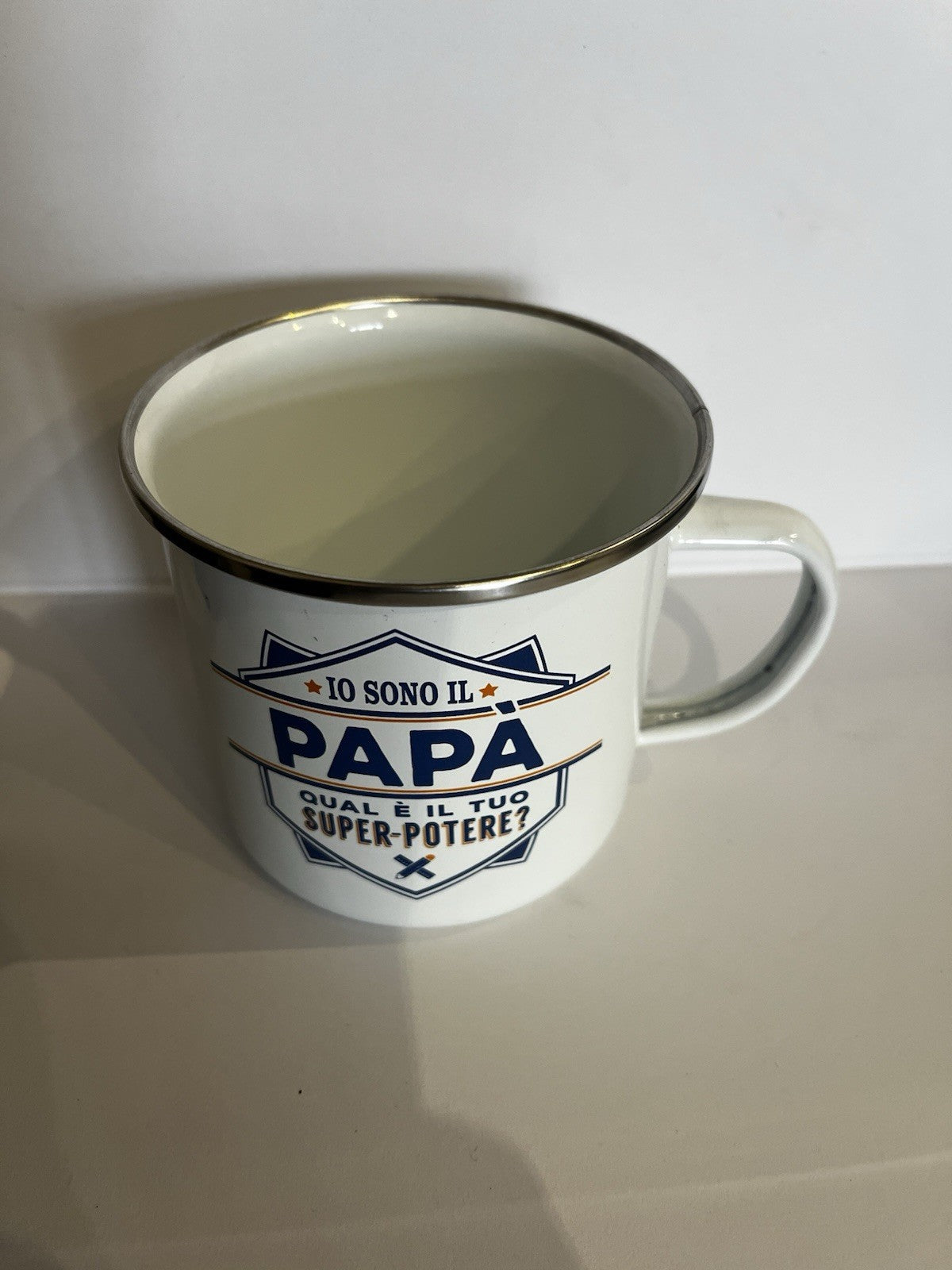 Tazza mug metallo smaltata H&H frase divertente Super Potere Papà