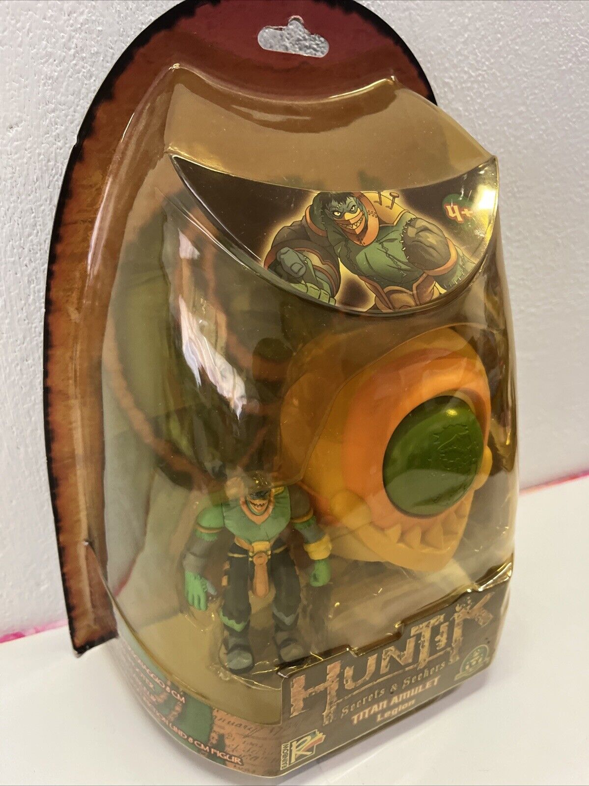 huntik secrets & seehers titan amulet legion