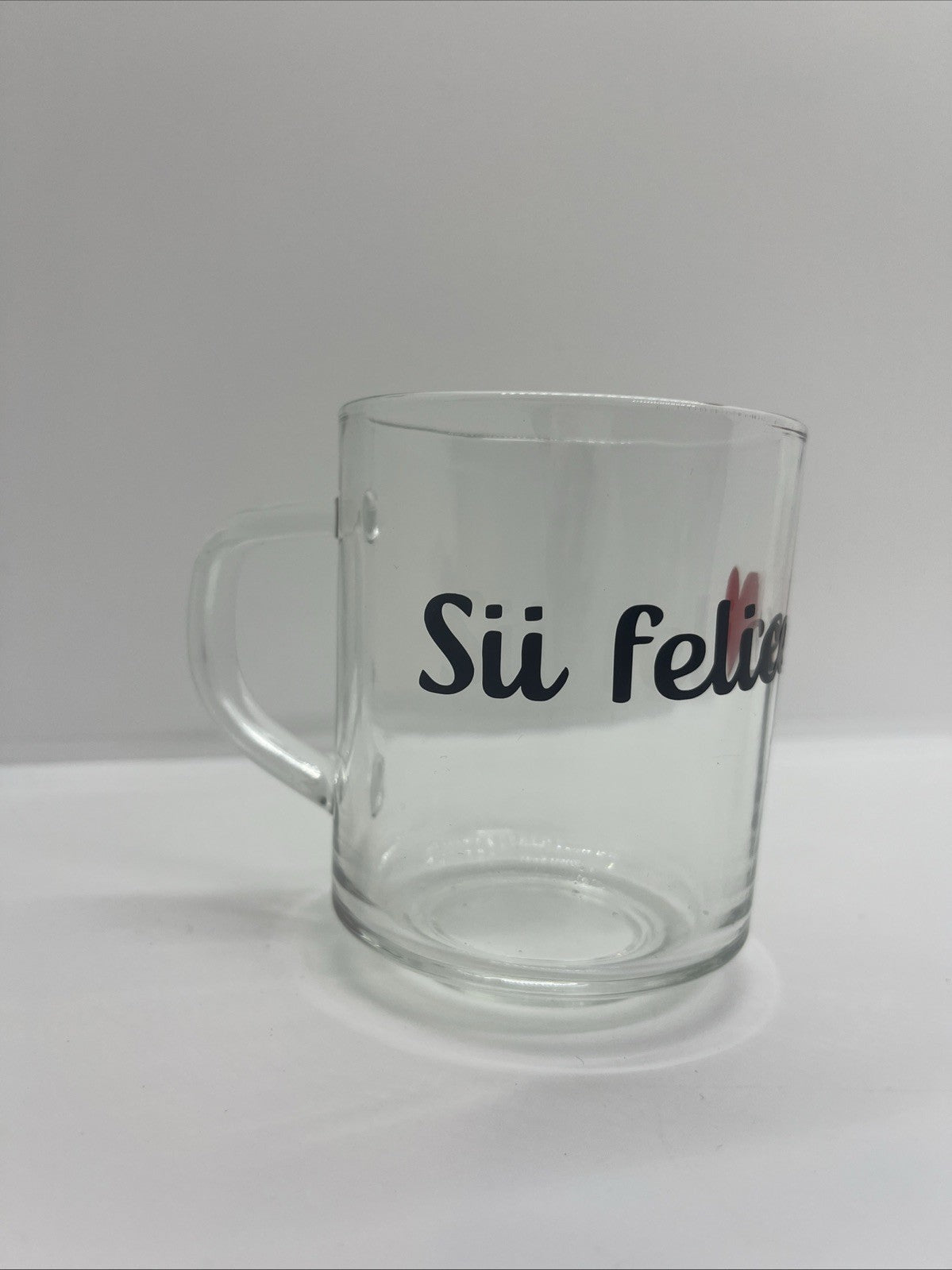 tazza colazione in vetro trasparente con scritta sii felice mug