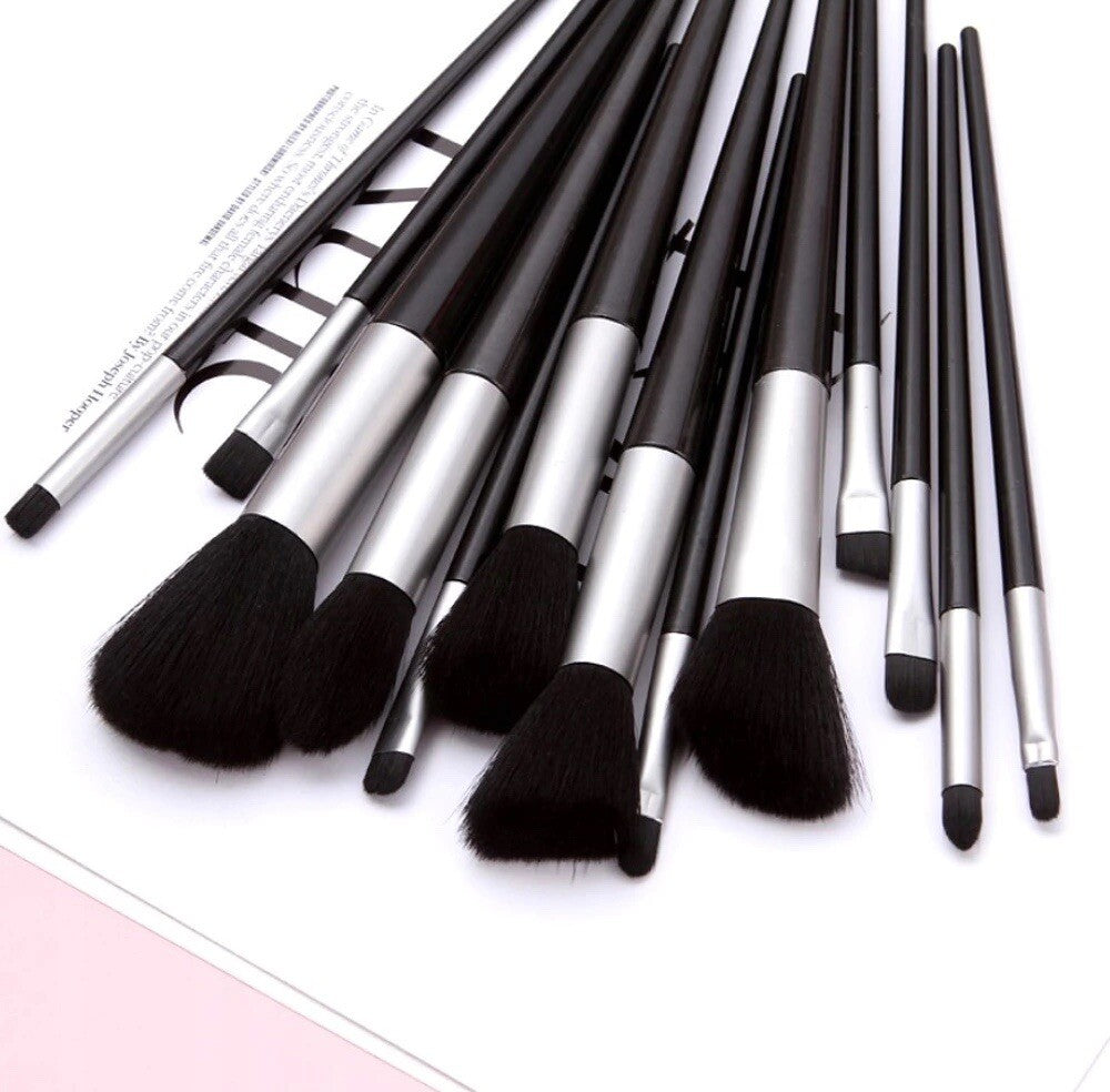Set 13 pennelli trucco make up con scatola e busta neri nero